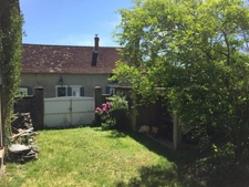 Demeure de 284m², 11 pièces, 7 chambres avec 600m² de dépendances, terrain de 2200m² 211 000 €