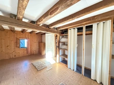 BELLE OPPORTUNITE ! Maison en pierre de 165m², pleine de charme, 4 chambres, Cour intérieure de 379m² 93 000 €