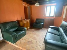 Maison en pierre, 167m², avec grange sur 730m² de terrain 112 000 €