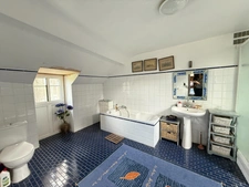 EN EXCLUSIVITE Très belle propriété de 215m² avec piscine et dépendances sur 3000 m² de terrain 199 990 €