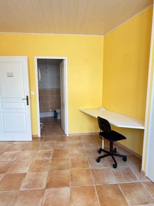 En exclusivite ! Maison de village, 300m², 10 chambres avec dépendances sur 3489m² de terrain 178 500 €