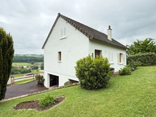 Pavillon surélevé sur sous sol, 96m², 3 chambres, sur terrain de 505m2, 97 900 €