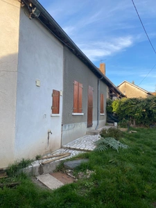 Ensemble de 2 maisons mitoyennes en pierre 209m² + grange, terrain 2000m² 79 500 €