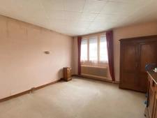 Maison de ville 108m², avec courette et dépendances 49 500 €