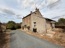 EN EXCLUSIVITE ! Propriété 2 maisons + dépendances sur 4700 m2 de terrain (ou 1ha8 si nécessaire) 88 000 €
