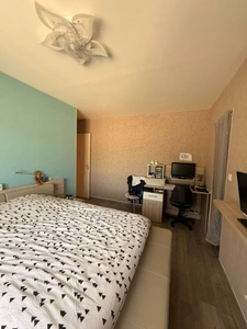 Pavillon de plain pied 136m², de 2012, 5 chambres, sur terrain de 1719m² 229 000 €