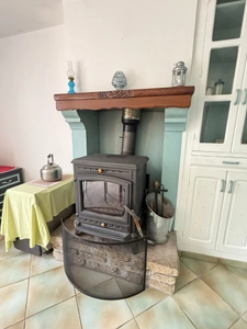 Longère en pierre 90m², sur terrain de 2379m² 69 990 €