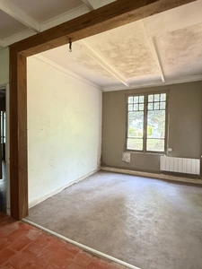Ensemble de 2 maisons mitoyennes superficie totale de 107m², avec garage, terrain 1171m² 76 600 €