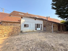 Charmante maison en pierre, 115m², 3 chambres, 1175 m² de terrain 89 900 €