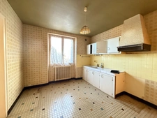 Pavillon de 117m² sur sous sol, 3 chambres avec possibilité d'agrandissement, terrain de 1733m2 109 500 €