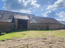 EN EXCLUSIVITE ! Corps de ferme avec maison d'habitation de 89m² sur terrain de 2hectares 2188m² 125 000 €