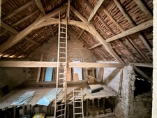 Charmante maison en pierre, 115m², 3 chambres, 1175 m² de terrain 89 900 €