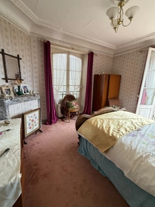  Manoir de 170m² avec son annexe de 50m² et ses dépendances sur terrain de 3 423m² 244 000 €