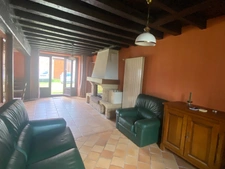 Maison en pierre, 167m², avec grange sur 730m² de terrain 112 000 €