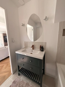Maison en pierre entièrement rénovée, 95m², avec dépendances, terrain de 1154m² 148 000 €