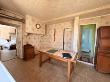 Maison en pierre de 126m², 4 chambres, avec grange 65 000 €