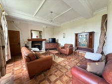 EN EXCLUSIVITE Très belle propriété de 215m² avec piscine et dépendances sur 3000 m² de terrain 199 990 €