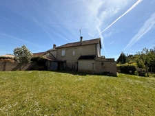 EN EXCLUSIVITE ! Maison en pierre de 136m², 2 garages sur terrain de 950m² 71 500 €