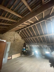 Maison de village, 103m², 3 chambres, terrasse et jardinet avec 2 garages 69 900 €