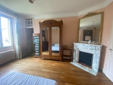 Demeure de 284m², 11 pièces, 7 chambres avec 600m² de dépendances, terrain de 2200m² 211 000 €