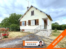 Pavillon élevé sur sous sol, 79m², 3 chambres sur 626m² de terrain 54 000 €