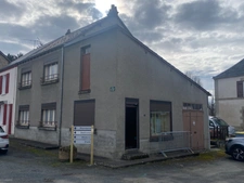 Maison de ville 108m², avec courette et dépendances 49 500 €