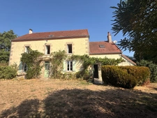 Propriété de caractère 284m² habitable, 5 chambres, annexe + grange sur terrain de 6885m² 197 000 €
