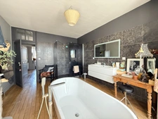 EN EXCLUSIVITE ! Maison de ville de caractère 242m², 4 chambres, avec jardin 147 000 €