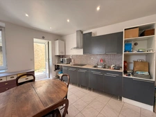 EN EXCLUSIVITE ! Maison de 131m², 5 chambres, avec courette, centre ville, 79 000 €