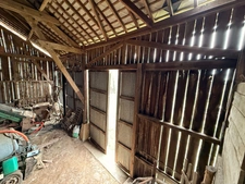 EN EXCLUSIVITE ! Propriété 2 maisons + dépendances sur 4700 m2 de terrain (ou 1ha8 si nécessaire) 88 000 €