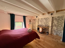 EN EXCLUSIVITE ! Maison en pierre de 115m2 + dépendances sur 4079m2 de terrain 89 990 €