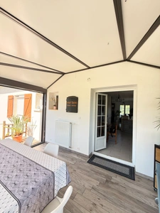 Pavillon sur sous sol de 170m², 5 chambres, piscine sur terrain de 2000m² 197 000 €