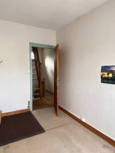 Maison de ville 108m², avec courette et dépendances 49 500 €