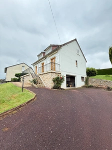 Pavillon surélevé sur sous sol, 96m², 3 chambres, sur terrain de 505m2, 97 900 €