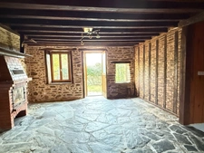 Ensemble de 2 maisons mitoyennes en pierre 209m² + grange, terrain 2000m² 79 500 €