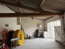 EN EXCLUSIVITE ! Belle grange en pierre 60m² au sol avec garage double sur 715m² de terrain 18 500 €
