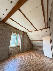 Pavillon de 117m² sur sous sol, 3 chambres avec possibilité d'agrandissement, terrain de 1733m2 109 500 €