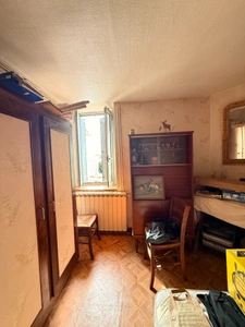 EN EXCLUSIVITE ! Propriété 2 maisons + dépendances sur 4700 m2 de terrain (ou 1ha8 si nécessaire) 88 000 €