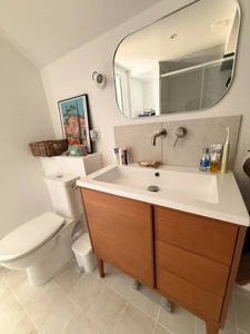 Maison en pierre entièrement rénovée, 95m², avec dépendances, terrain de 1154m² 148 000 €