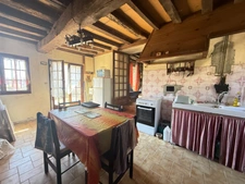 EN EXCLUSIVITE ! Maison en pierre à restaurer 72m² sur terrain de 205m², 19 000 €