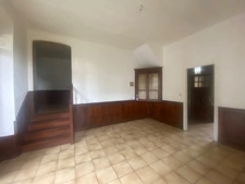 Maison en pierre, 95 m², avec cave et dépendances sur 636 m² de terrain 75 000 €