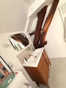 Maison en pierre entièrement rénovée, 95m², avec dépendances, terrain de 1154m² 148 000 €