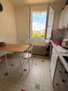 EN EXCLUSIVITE ! Pavillon de 95m² surélevé sur sous sol, rénové, sur terrain de 562m² 117 500 €