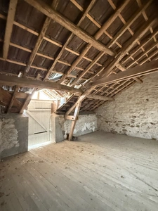 Maison de 160m², 3 chambres, avec garage et jardin indépendant de 443m² 49 990 €