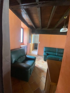 Maison en pierre, 167m², avec grange sur 730m² de terrain 112 000 €