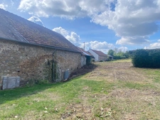 EN EXCLUSIVITE ! Corps de ferme avec maison d'habitation de 89m² sur terrain de 2hectares 2188m² 125 000 €