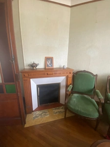 Demeure de 284m², 11 pièces, 7 chambres avec 600m² de dépendances, terrain de 2200m² 211 000 €