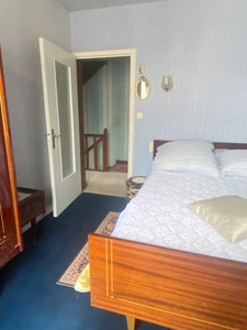 Maison de village, 103m², 3 chambres, terrasse et jardinet avec 2 garages 59 900 €