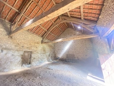 EN EXCLUSIVITE ! Corps de ferme avec maison d'habitation de 89m² sur terrain de 2hectares 2188m² 125 000 €