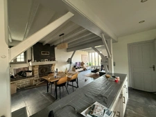 EN EXCLUSIVITE ! Maison de village, 204m2, 3 chambres, garage sur terrain de 1090m² 118 000 €